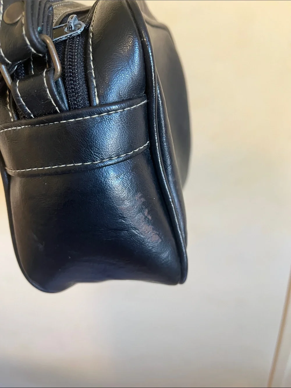 Black Leather Messenger Bag for women’s